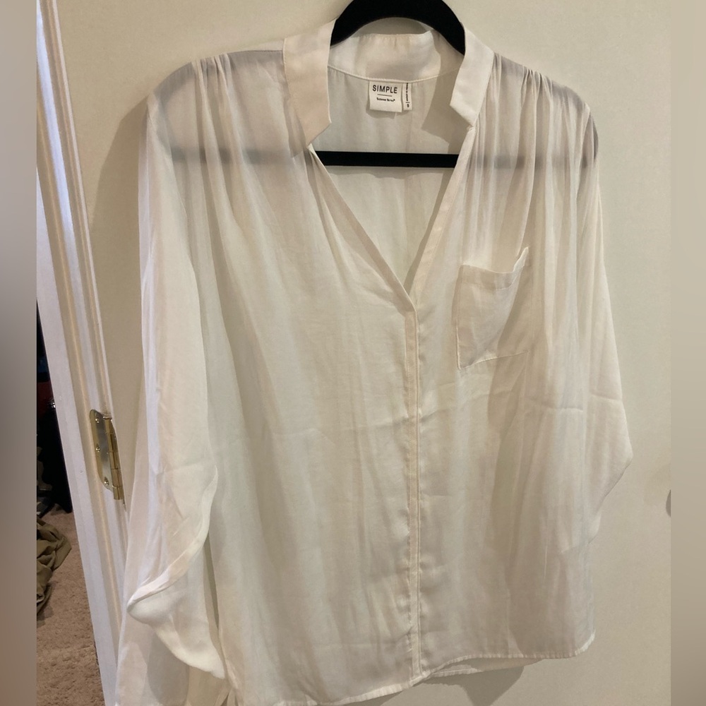 Slinky white tunic top/blouse